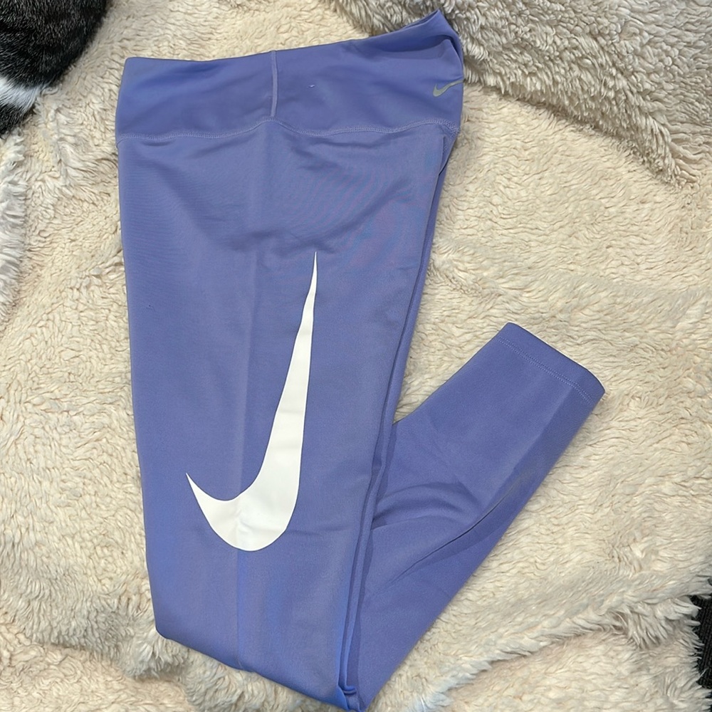 light purple Nike leggings